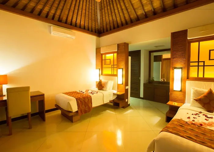 Seriska Satu Sanur,a Luxury 4-bedroom Villa, 5 Mins Walk To Icon Mall, & 24hrs Security Villa