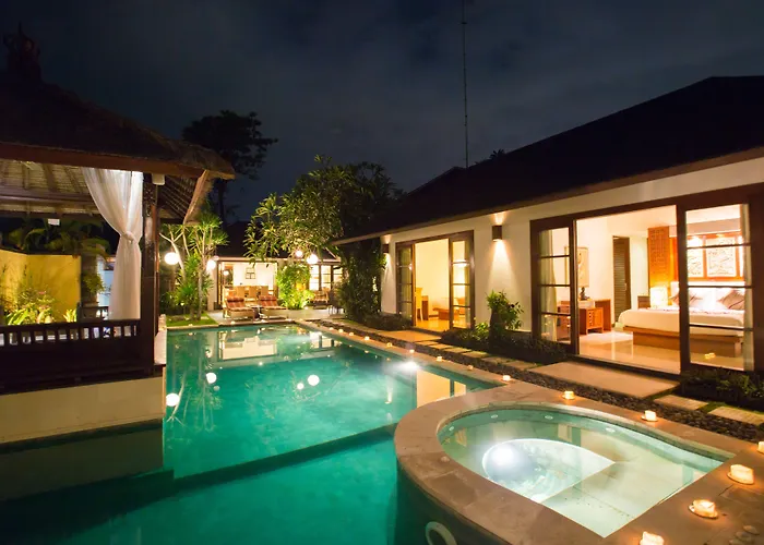Villa Seriska Satu Sanur,a Luxury 4-bedroom Villa, 5 Mins Walk To Icon Mall, & 24hrs Security Sanur