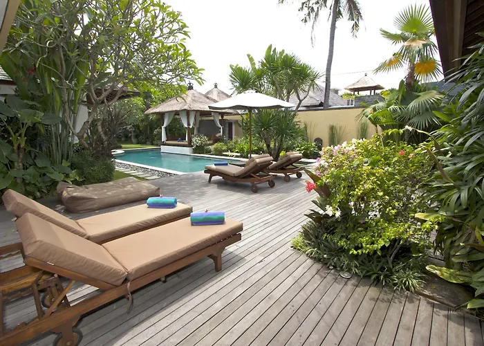 Seriska Satu Sanur,a Luxury 4-bedroom Villa, 5 Mins Walk To Icon Mall, & 24hrs Security