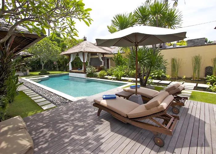 Seriska Satu Sanur,a Luxury 4-bedroom Villa, 5 Mins Walk To Icon Mall, & 24hrs Security