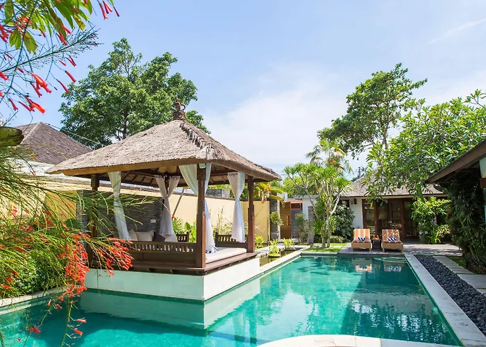 Villa Seriska Satu Sanur,a Luxury 4-bedroom Villa, 5 Mins Walk To Icon Mall, & 24hrs Security Sanur