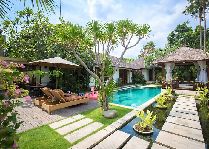 Seriska Satu Sanur,a Luxury 4-bedroom Villa, 5 Mins Walk To Icon Mall, & 24hrs Security Sanur