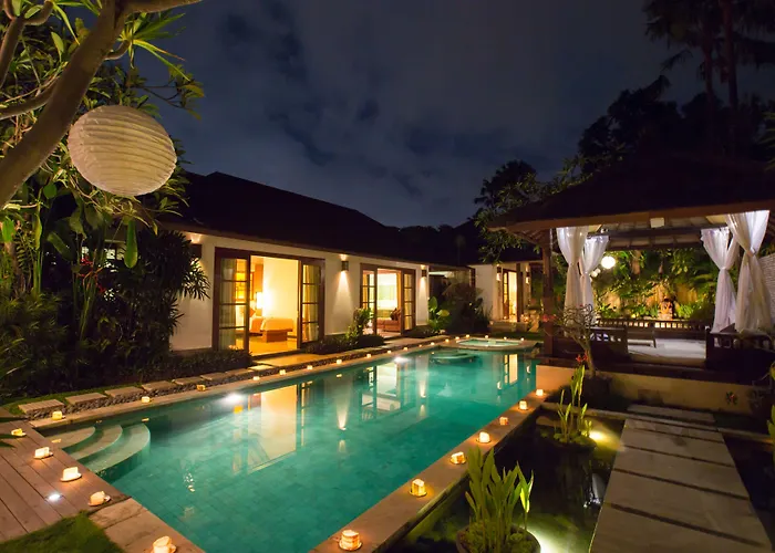Villa Seriska Satu Sanur,a Luxury 4-bedroom Villa, 5 Mins Walk To Icon Mall, & 24hrs Security