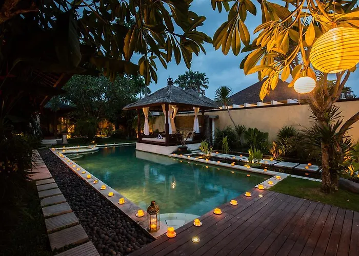 Seriska Satu Sanur,a Luxury 4-bedroom Villa, 5 Mins Walk To Icon Mall, & 24hrs Security * Sanur