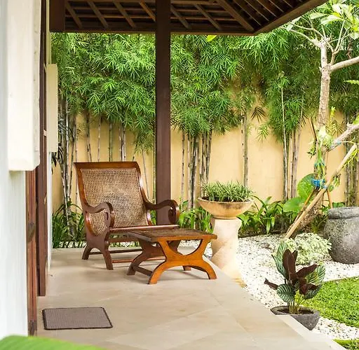 Seriska Satu Sanur,a Luxury 4-bedroom Villa, 5 Mins Walk To Icon Mall, & 24hrs Security Sanur