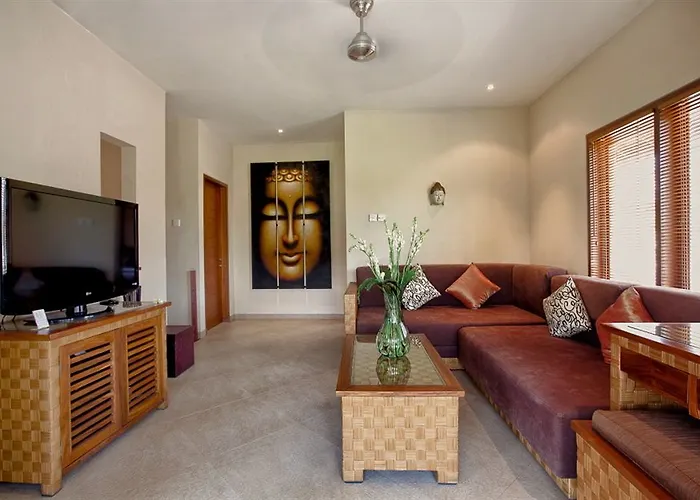 Villa Seriska Satu Sanur,a Luxury 4-bedroom Villa, 5 Mins Walk To Icon Mall, & 24hrs Security