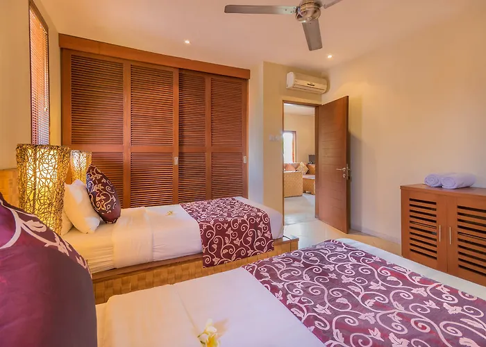 Villa Seriska Satu Sanur,a Luxury 4-bedroom Villa, 5 Mins Walk To Icon Mall, & 24hrs Security *